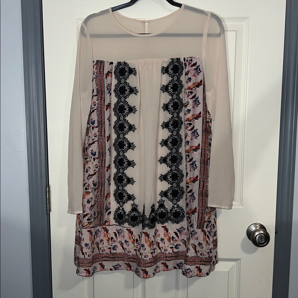 Entro Pink and Black Lace Dress